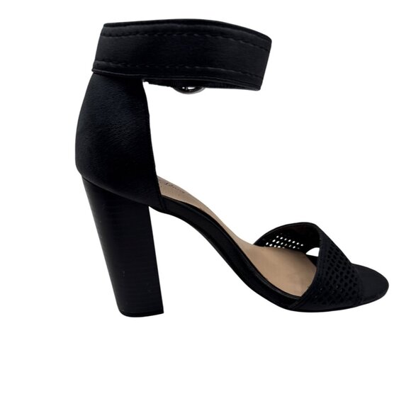 Penny Loves Kenny Size 7M  Ankle Strap High Block Heel Sandals Perforated Toe - Picture 4 of 7